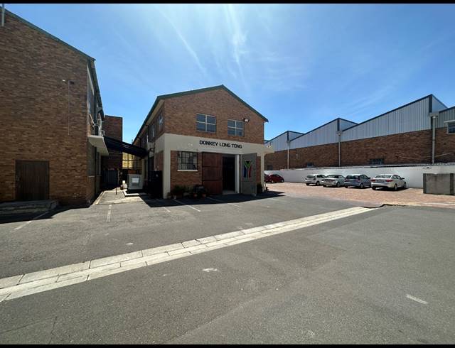 248M² OFFICE TO LET IN PAARDEN EILAND
